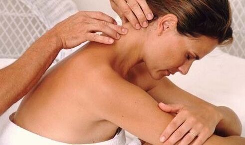 Massaggio al collo per il dolore