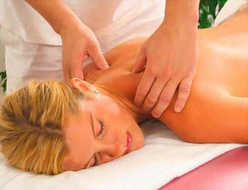 massaggio terapeutico per l'osteocondrosi cervicale