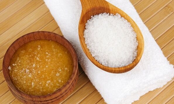 Miele e sale usati per trattare l'artrosi del ginocchio